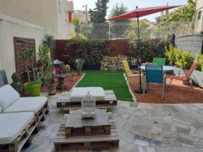 Отель Studio Terrasse Proche Palais des Festivals  Канны